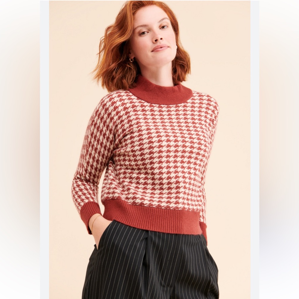 Ari Houndstooth Sweater